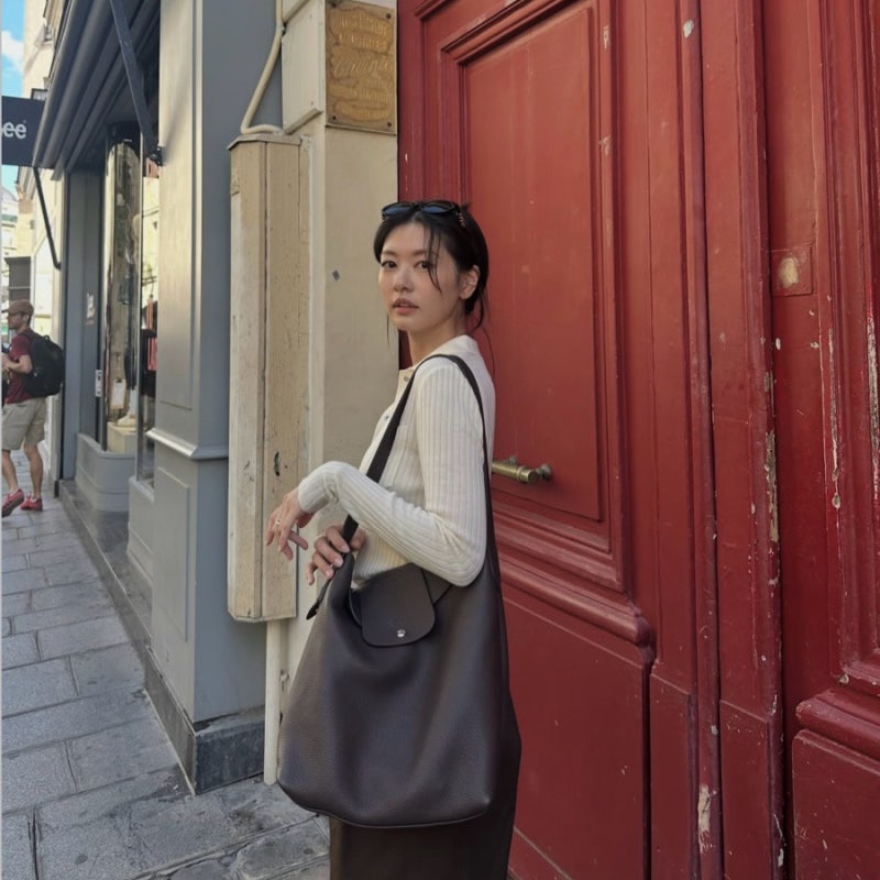 Celebrity 'Perfect Daughter' Fashion Wearing the Hyundai Department Store Core Look