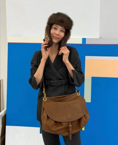 It's a work look by Chugumi... Celebrity fashion that's causing a sensation.