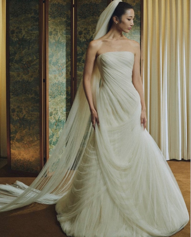 The scale of the wedding was extraordinary... Royal Family Pop Star Wedding Dress