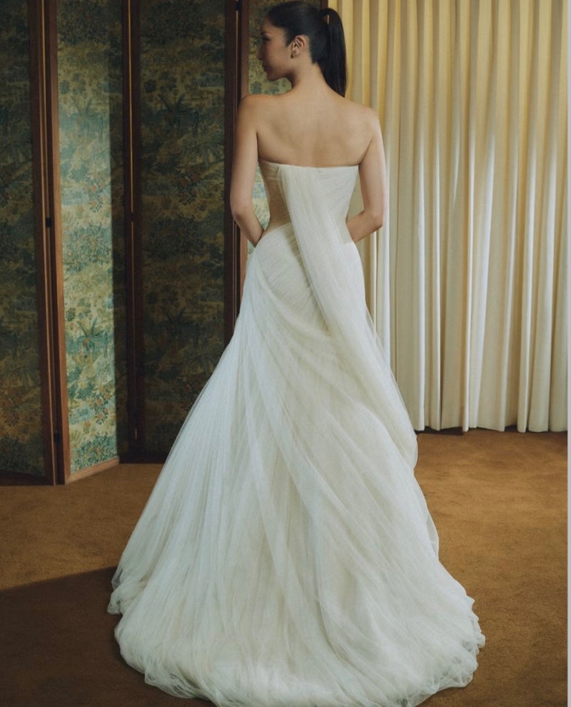 The scale of the wedding was extraordinary... Royal Family Pop Star Wedding Dress