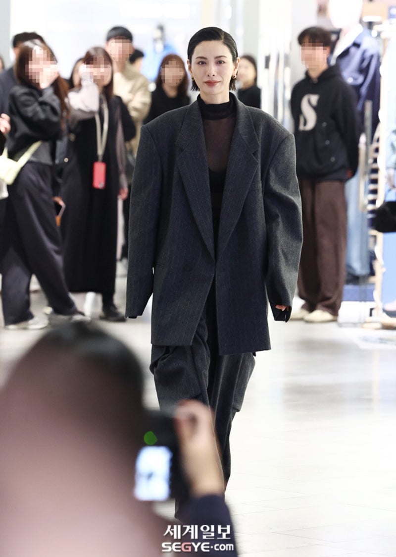 The actress who caused a sensation with her suit fit because she wore menswear but her face was so pretty