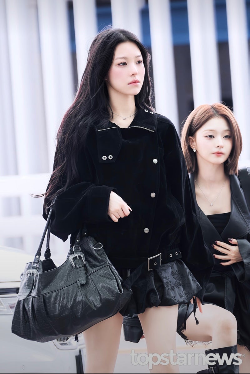 Such is a pure peach visual... The female singer's airport fashion that poured in reactions