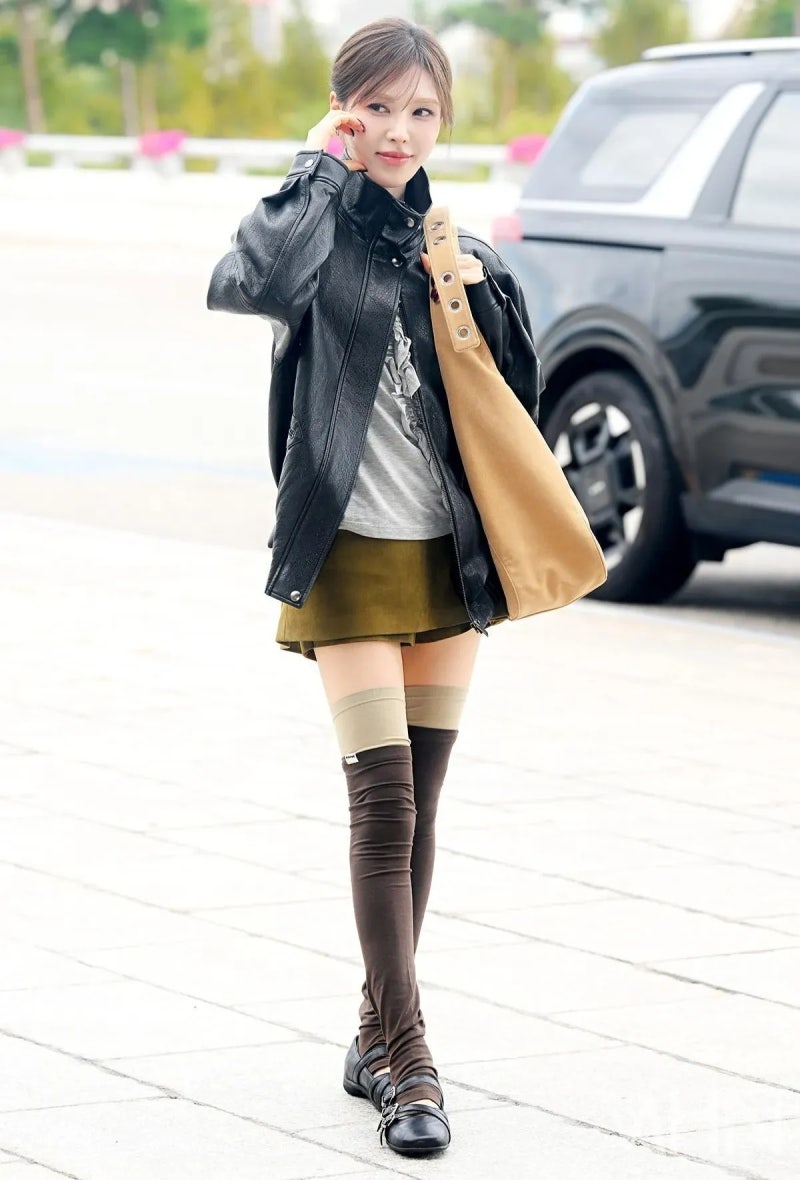 "Bone-thin figure visible even in a coat..." Red Velvet Wendy's autumn fashion outfit