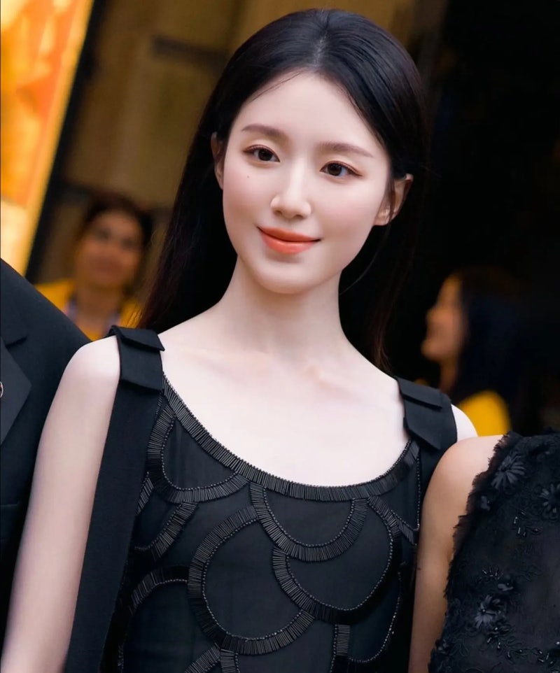 "She passed the audition after following a friend..." (G)I-DLE Shuhua's dress fashion