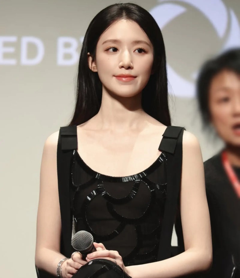 "She passed the audition after following a friend..." (G)I-DLE Shuhua's dress fashion