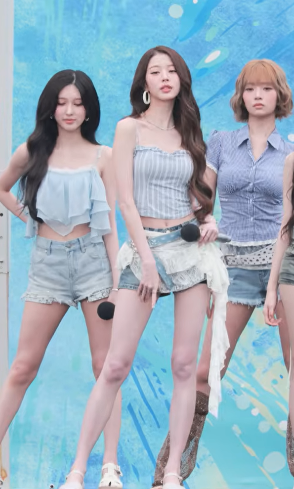 Jang Won-young Turned a Water-Soaked Stage Into Her Personal Photoshoot