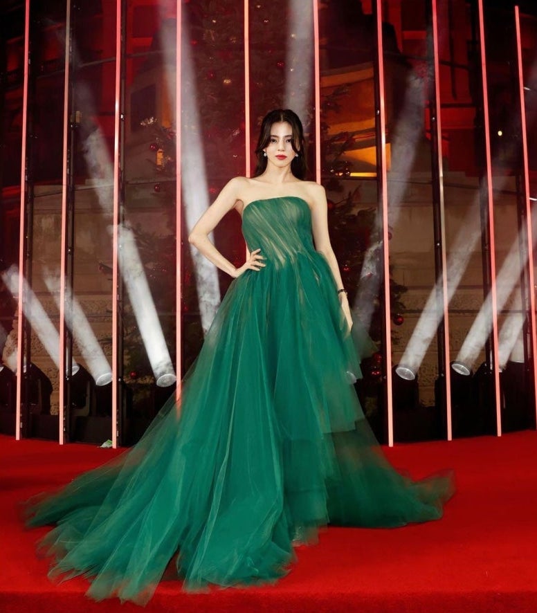 Han So-hee Absolutely Shut Down the British Fashion Awards Red Carpet