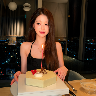 Jang Wonyoung's 22nd Birthday Glow-Up: Lounge Edition
