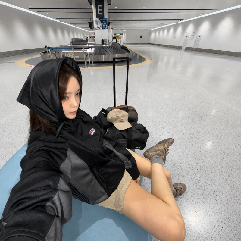 Hyomin Wore One Shoe in Two Radically Different Looks and Made Us Actually Question Our Style Preferences