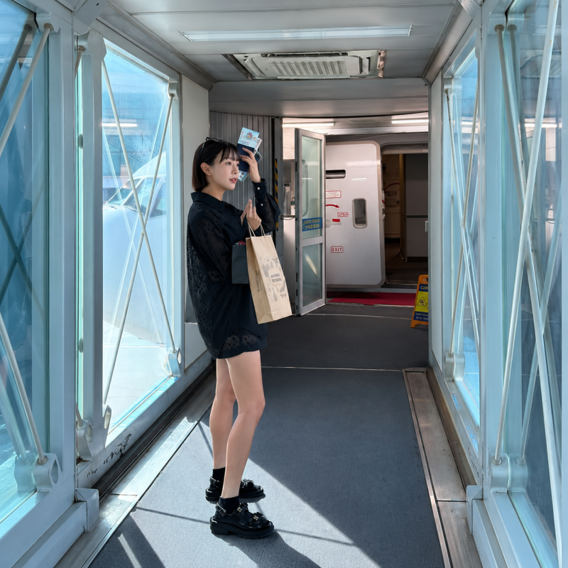From Asiana's Youngest Model to Drama Lead: Go Won-hee's Range, One Outfit at a Time