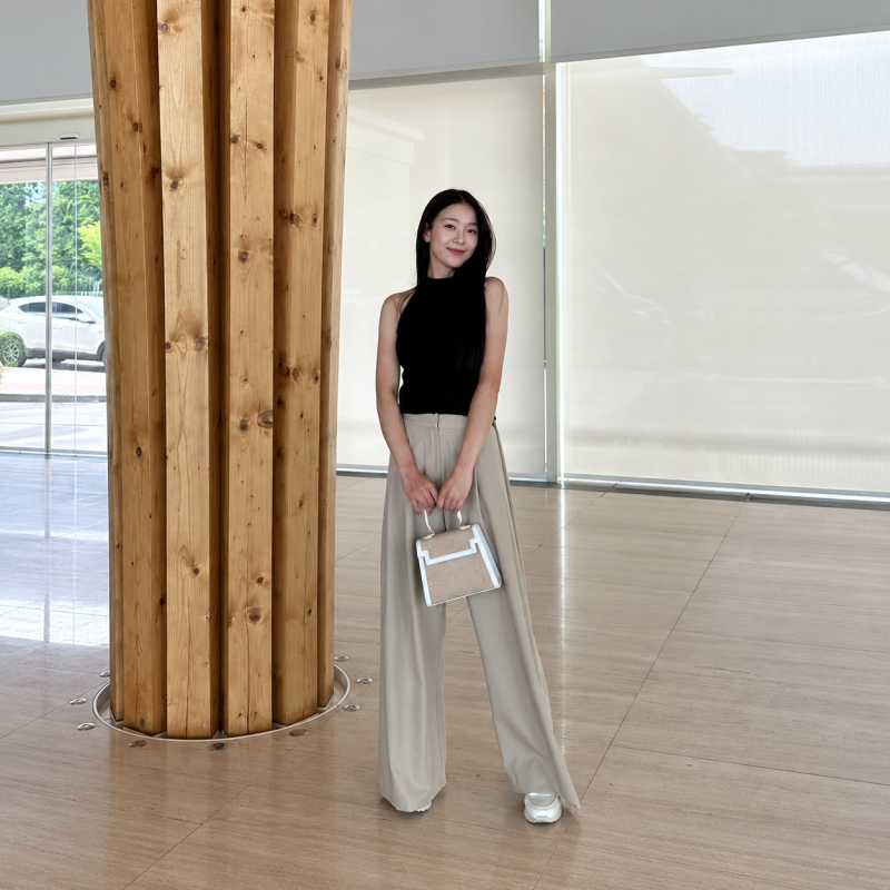 From Asiana's Youngest Model to Drama Lead: Go Won-hee's Range, One Outfit at a Time
