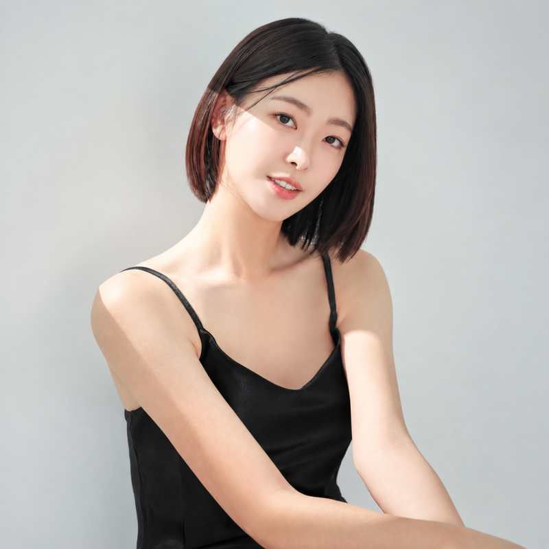 From Asiana's Youngest Model to Drama Lead: Go Won-hee's Range, One Outfit at a Time