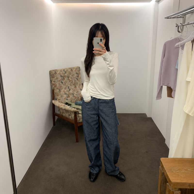 From supermodel runways to acting: Min-ha's effortless cafe looks prove she's mastered the art of doing nothing