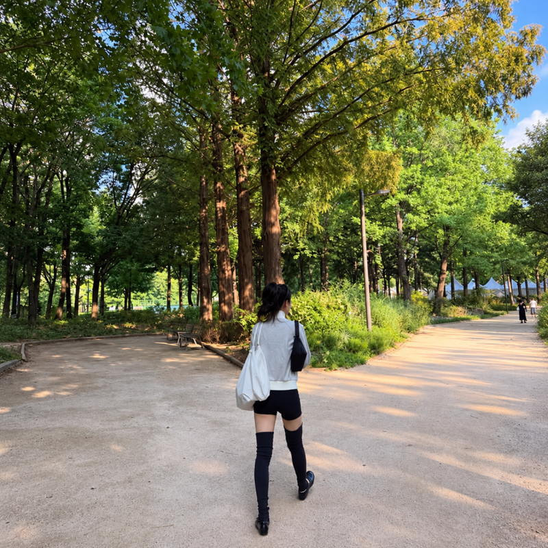 Park Walks & Studio Sessions: Son Na-eun Trades the Stage for Effortless Everyday Style