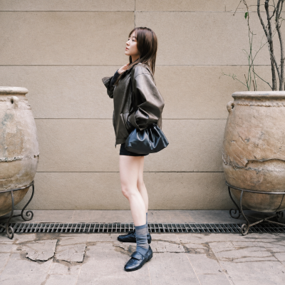 Veteran actress with a career since childhood: how to do elegant night sea mode