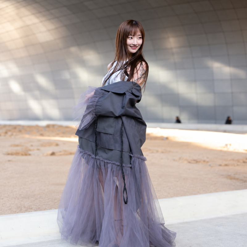"She was an airline flight attendant before debuting in a Hanbok beauty pageant..." Influencer Kim Hye-soo's recent look