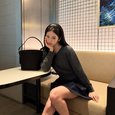 "You can't pull off a 2:8 parting like this..." Her fashion look, perfectly executed