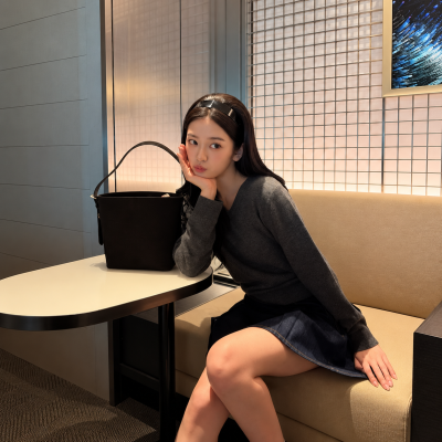 "You can't pull off a 2:8 parting like this..." Her fashion look, perfectly executed