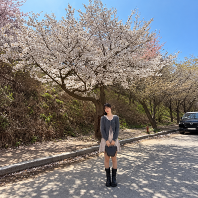 "I used to be a model for Seoul Girls' High School's representative magazine..." The everyday look of the representative model who has now become innocent-looking.