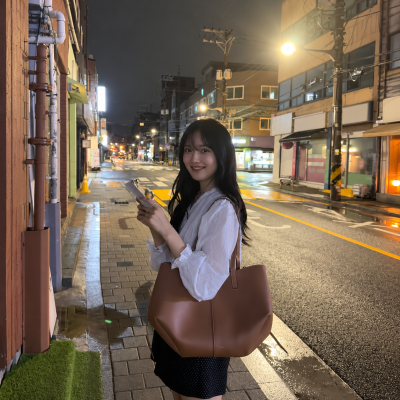 "I used to be a model for Seoul Girls' High School's representative magazine..." The everyday look of the representative model who has now become innocent-looking.