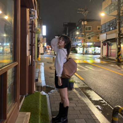 "I used to be a model for Seoul Girls' High School's representative magazine..." The everyday look of the representative model who has now become innocent-looking.