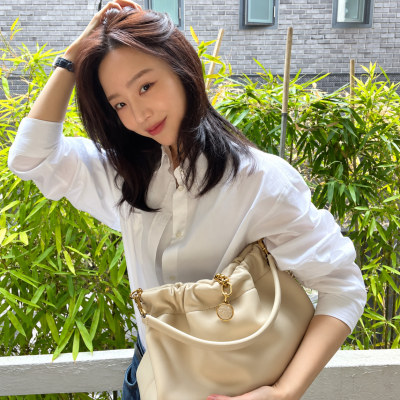 "You mean his debut was as an extra, an unnamed student in Class 2-2...?" From brown leather jacket looks to white shirt looks, shown by the lead of a 45% viewership rating.