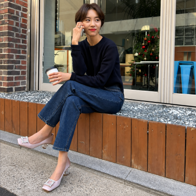 "He originally had the face to surpass Yoona and become the center of Girls' Generation..." The daily look of an actor whose acting is a bit lacking but whose visuals are top-tier.