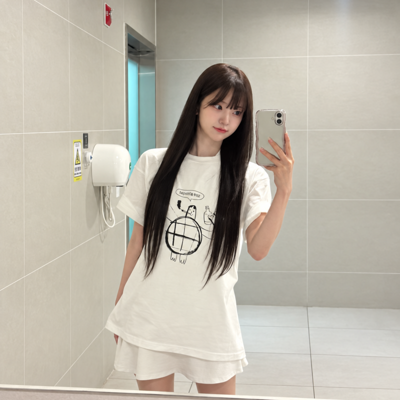 "They say her looks are on the level of Go Yoon-jung and her figure is on the level of Karina..." The daily look of the Go Yoon-jung of the influencer world.