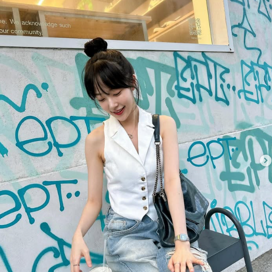 "They say she's 170cm tall and rumored to be prettier than Go Yoon-jung..." The daily look of the actress who won the Baeksang Best New Actress Award.